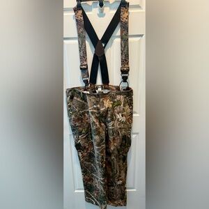 Ridge Hunter Men’s Hunting Cargo Pants w/ Suspenders – Size Large